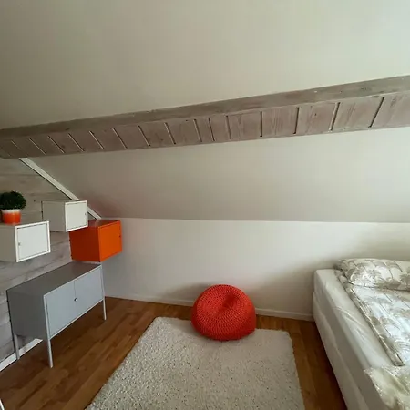아파트 Charming 4-bedroom In 스타방에르