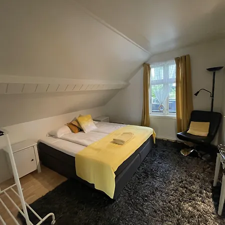 Charming 4-bedroom In 아파트 *