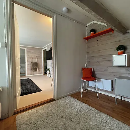 Apartamento Charming 4-bedroom In *