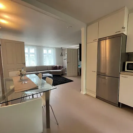 Charming 4-bedroom In Apartamento *
