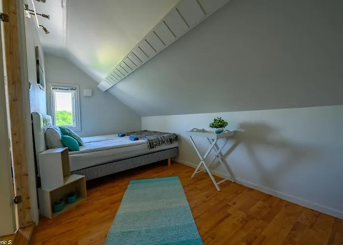 At Ap2 And Cozy 3 Apartment