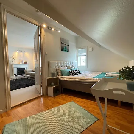 Charming 4-bedroom In 아파트